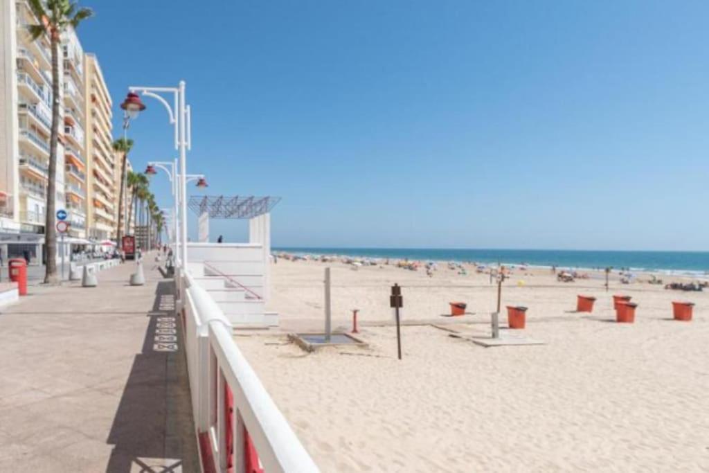 Apartamento Candari Playa En Cadice Esterno foto
